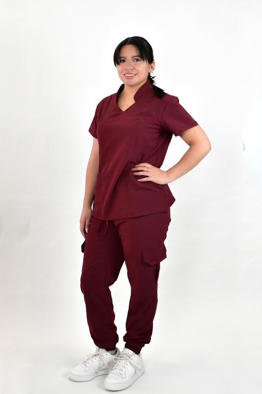 Uniforme Quirúrgico M06 Antifluido Stretch Vino